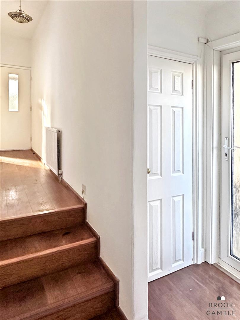 1 Bedroom Flat. Willingdon Road in Eastbourne,  14